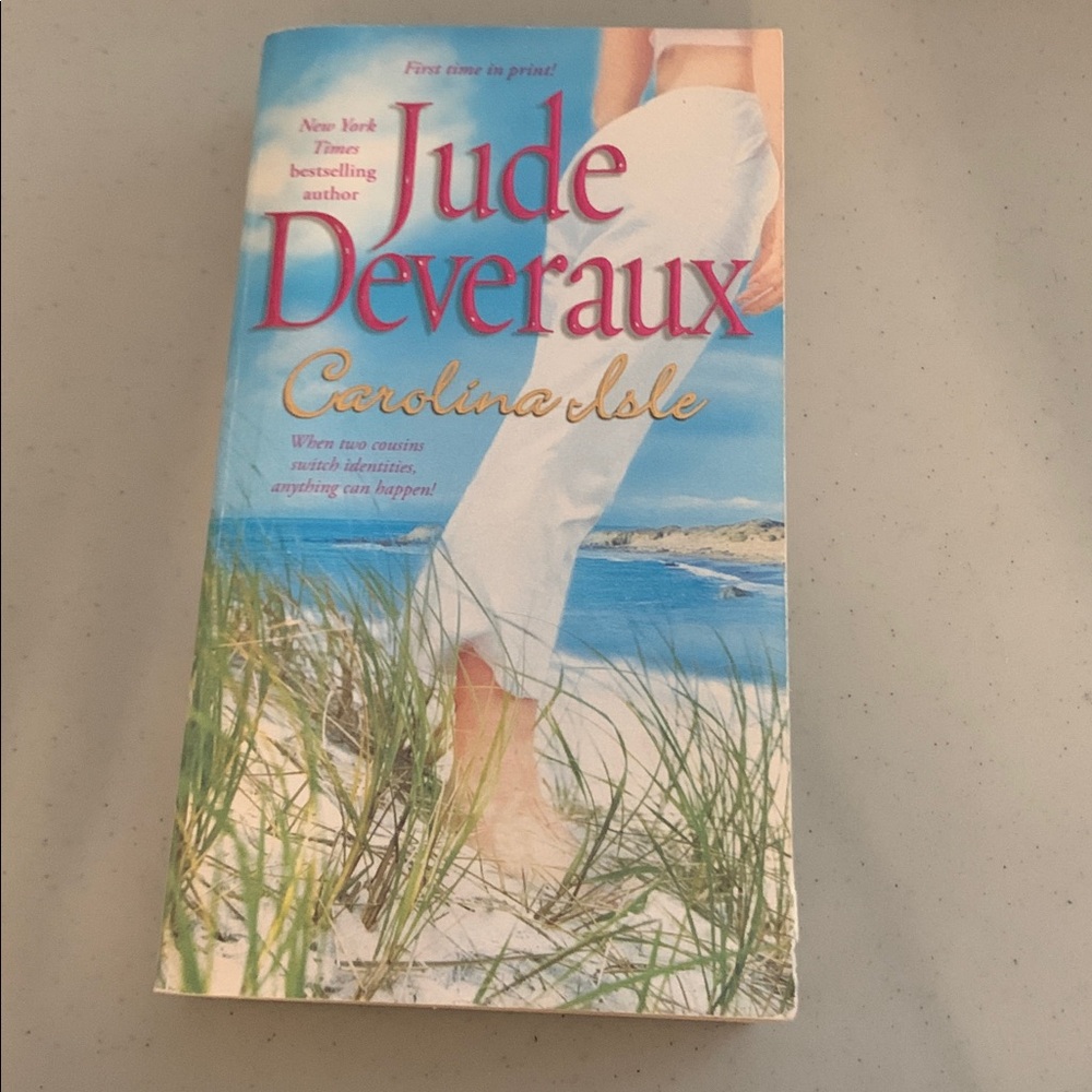 Jude Deveraux 'Carolina Isle' Book